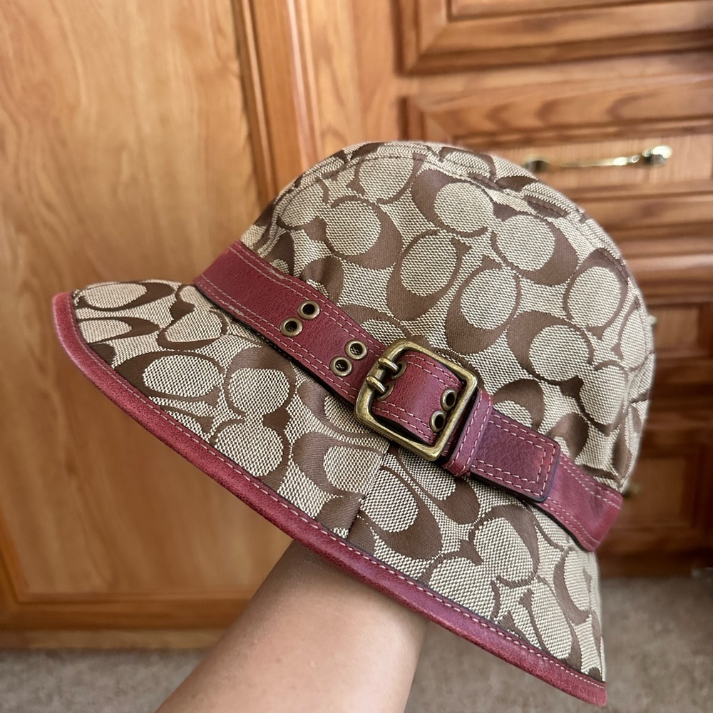 Coach jacquard bucket with burgundy suede and leather trim hat